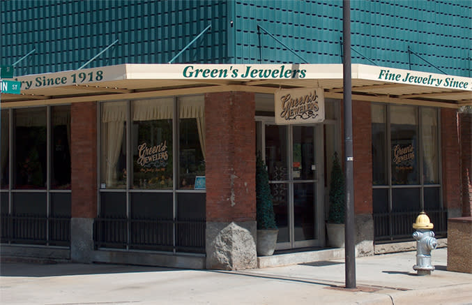 The exterior of Green's Jewelers