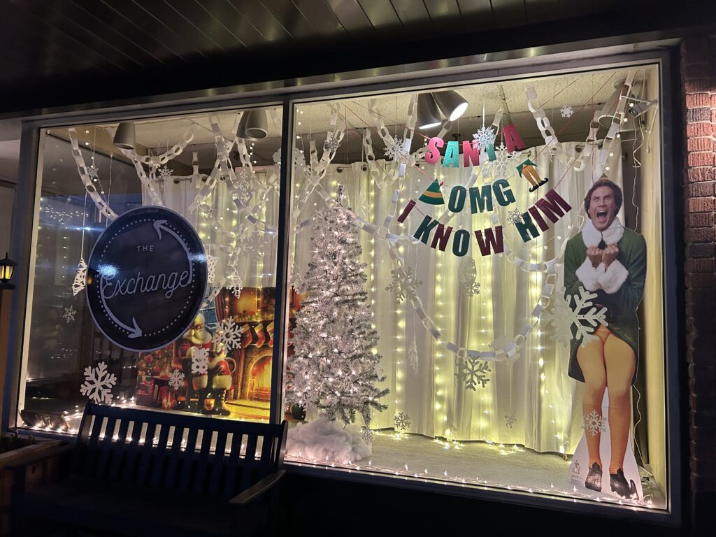 The Exchange Consignment holiday window display